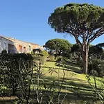 Les Pins Bleus By Interhome サント・マキシム