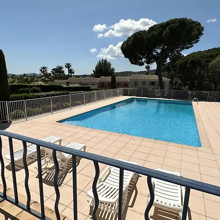 Les Pins Bleus By Interhome Daire