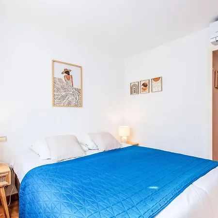 Les Pins Bleus App-02 By Interhome Apartment *