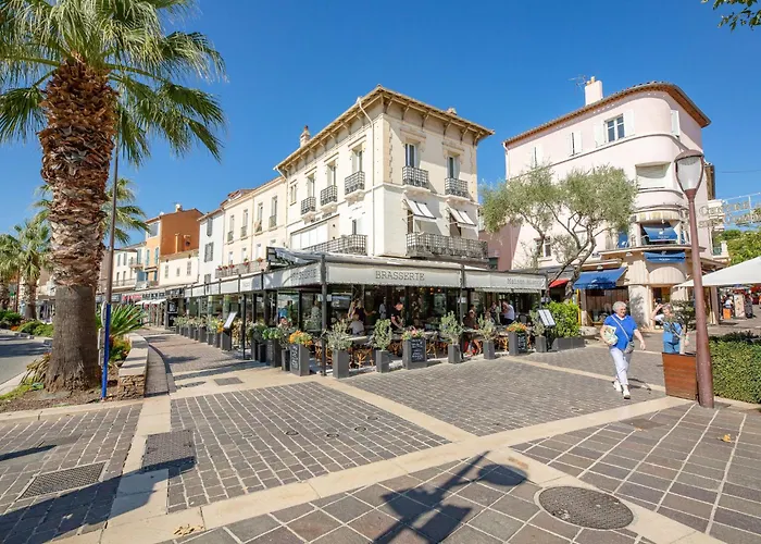 Les Pins Bleus By Interhome